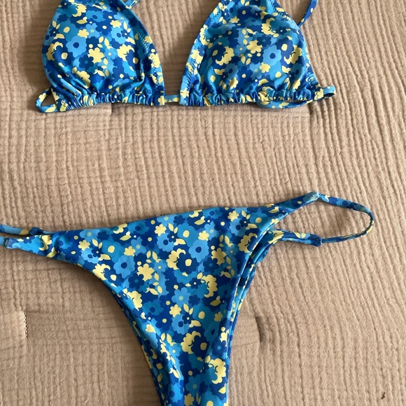 Floral bikini set - Picture 2 of 2